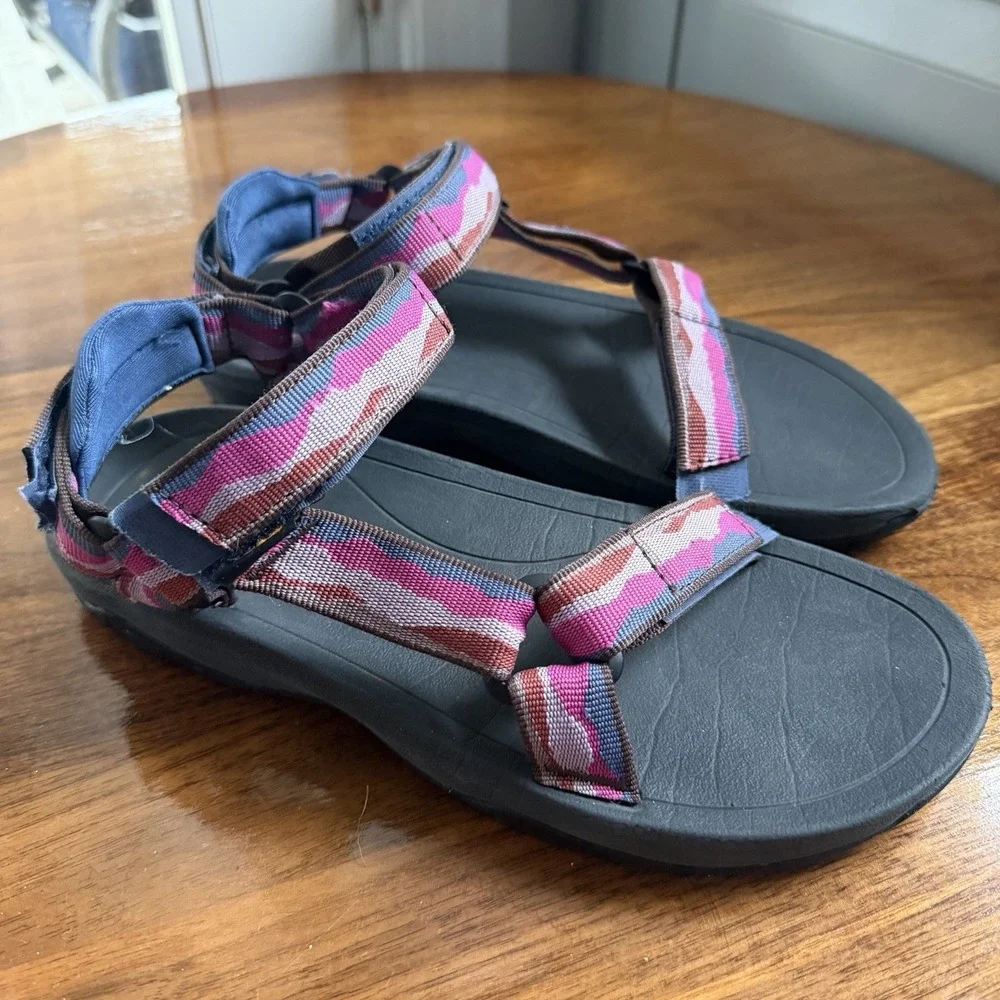 Teva Women's Girls Hurricane XLT2 Sport Hiking Sandals 1019390Y SIZE 4 Pink Blue